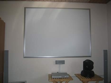 Hjemmebiograf 79" tv - gammelt  - Så fik jeg sat læred op. :d .. Og fik en ramme på :D :D billede 5