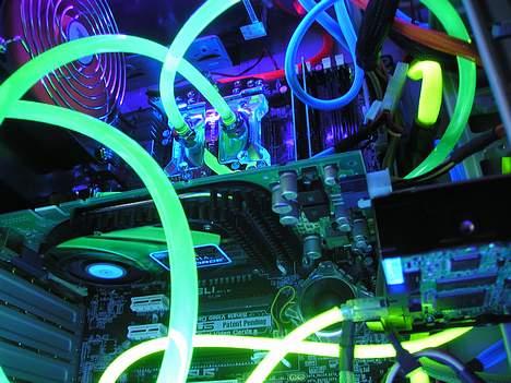 Computeranlæg Mit dejlige anlæg ! :D - Fra bunden af computeren og op ! :)  billede 15
