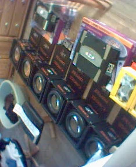 Bilstereo volvo 240 - hehe spumper og det er ikke det hele billede 17