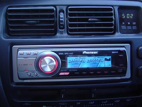 Bilstereo i corolla (pioneer) billede 3