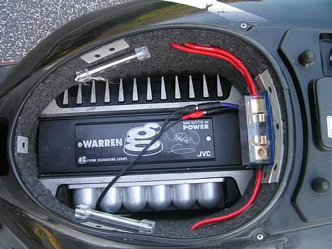 Scooterstereo Stereo on DiTech - JVC Warren G forstærker..!! billede 1
