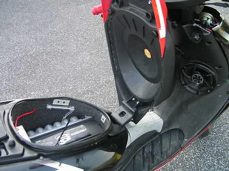 Scooterstereo Stereo on DiTech billede 3
