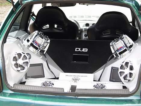 Bilstereo Corsa B "Miss B" anlæg billede 4
