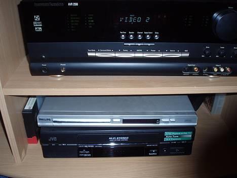 Hjemmebiograf AVR 2550 billede 1
