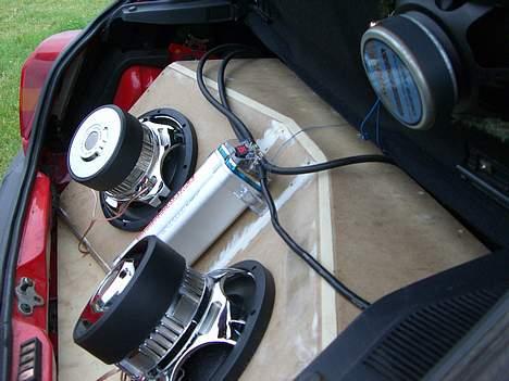 Bilstereo Ford Fiesta billede 1