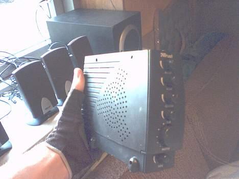 Computeranlæg trust home theatre system - forstærkeren billede 9