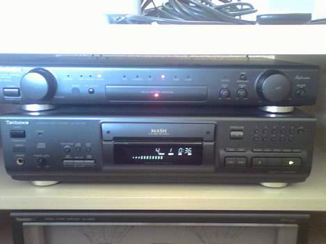 Musikanlæg Technics, Dali Ikon (Gml) - Kontrolforstærker og CD afspiller. Det er mums! billede 5