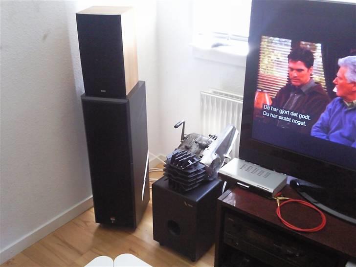 Hjemmebiograf DENON-B&W-HITACHI gammelt billede 4