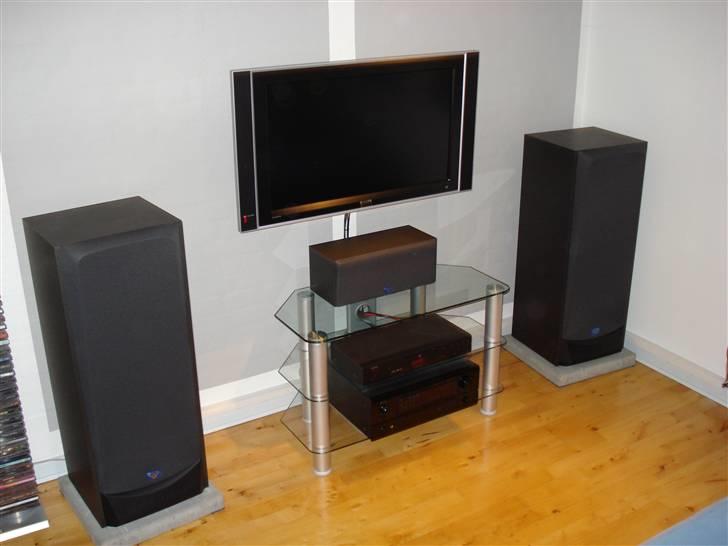 Hjemmebiograf Gammelt setup (hjemme hos mor og far) - lækket med det nye tv.... billede 1