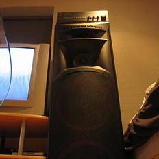 Musikanlæg CERWIN VEGA!