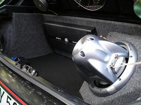 Bilstereo Alien anlæg i 106-Rallye billede 3