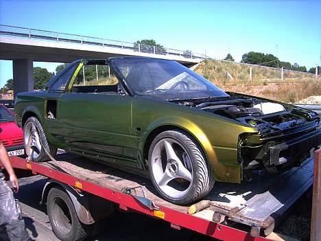 Bilstereo Toyota MR2 Targa - Farveskiftet imellem grøn/blå/guld billede 12