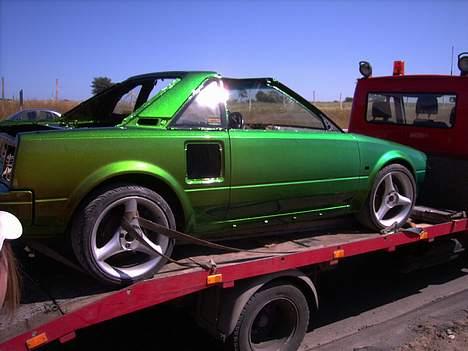 Bilstereo Toyota MR2 Targa - Kraftig grøn under påvirkning af sollys billede 13
