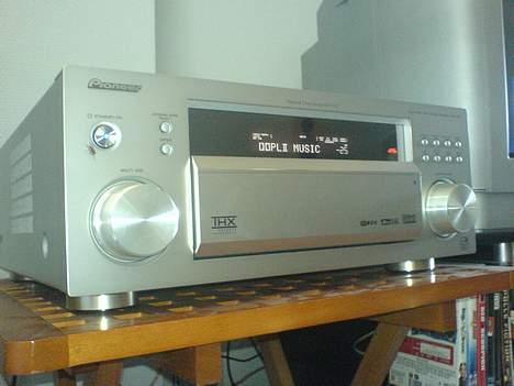 Hjemmebiograf Pioneer-Eltax *Old* - Der var selfølige en flue, som lige ville med på det smukke billede af verdens første THX 2 godkendte reciver :D billede 13