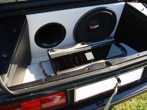 Bilstereo JBL i bimmer billede 2