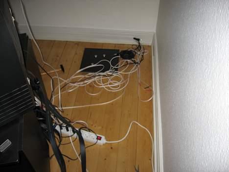 Hjemmebiograf LPH's Hjemmebio (Low End) - Sådan så kabler nu enden jeg startede billede 10