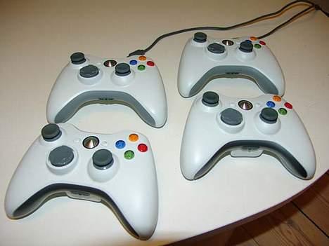 Hjemmebiograf MiniBio & GamerRoom - 4 controllers hvis man vil have det optimale ud af xboxen sammen med vennerne billede 4