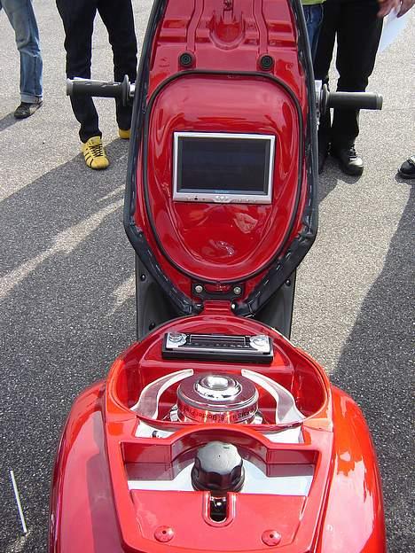 Scooterstereo Neo's Solgt. billede 9