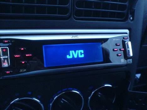 Bilstereo Anlæg med 1400w 10" sub - JVC anlæg... Fik det til et røverkøb. ;-D billede 17