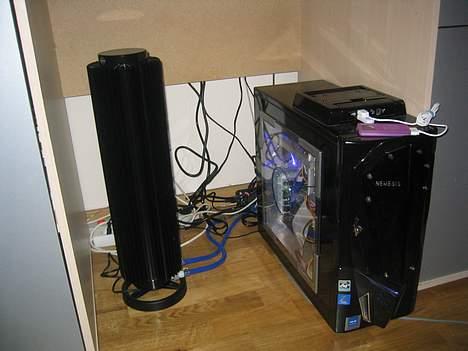 Hjemmebiograf 79" tv - gammelt  - Med Vandkøl :D  billede 9