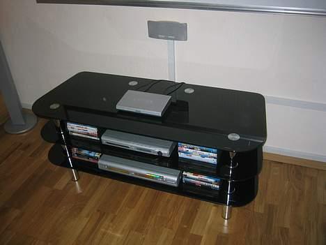 Hjemmebiograf 79" tv - gammelt  - tv-bord igen :D  billede 10