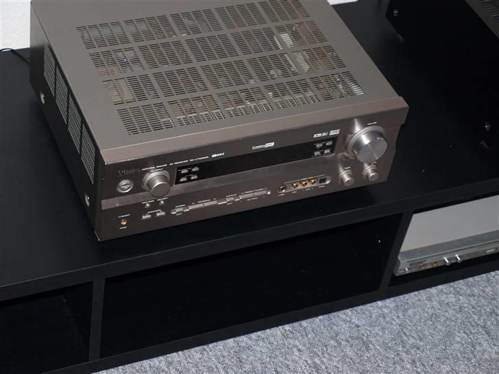 Hjemmebiograf Volvo's Sourround Setup!  - Ja, det er indtil videre stadig dette kraftværk som klare sagerene, står for udskiftning med denon 2809. billede 5