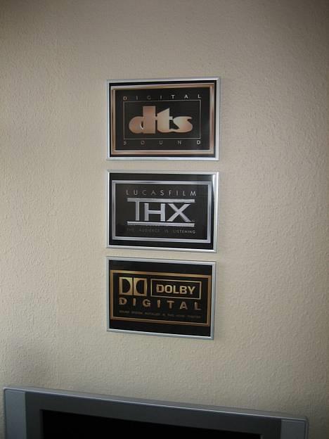 Hjemmebiograf Philips vs. Sony - Mine lydcertifikater, der hænger over skærmen! billede 3