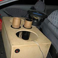 Bilstereo 145,5 db 6000 W  (SOLGT)