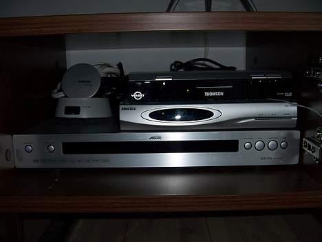 Hjemmebiograf NEC & JAMO - Bag låge nummer 2 billede 6