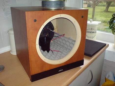 Hjemmebiograf Pioneer og Jamo Cinema - Mod. på min sub... Ekstra magnet monteret på enheden og akustisk dæmpning af kabinettet... billede 20