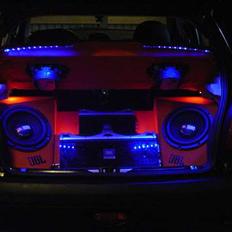 Bilstereo jbl
