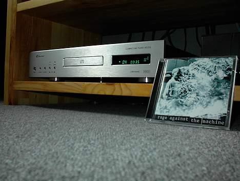Hjemmebiograf Lidt musik og film hygge. - Classic No 01b klarer alt musik rigtigt godt, dog er det mest rock jeg spiller med min, i dette tilfælge RATM som jeg havde fået nogel cd´er hjem med. billede 12