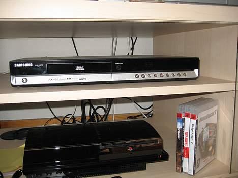 Hjemmebiograf Fra den gamle lejlighed - Samsung DVD optager. Fedt design og udemærket funktionalitet. billede 3