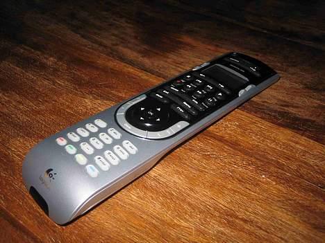 Hjemmebiograf SA, Hitachi, Technics OLD - Den vidunderlige Logitech remote ;-) billede 16