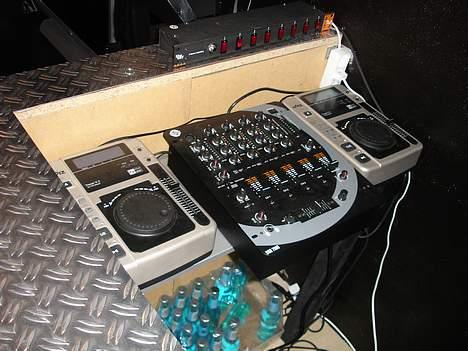 Hjemmebiograf Harman Kardon, Karma - Noiz Tracerx2 cd afspiller og USBlaster USB 7000 mikser billede 16