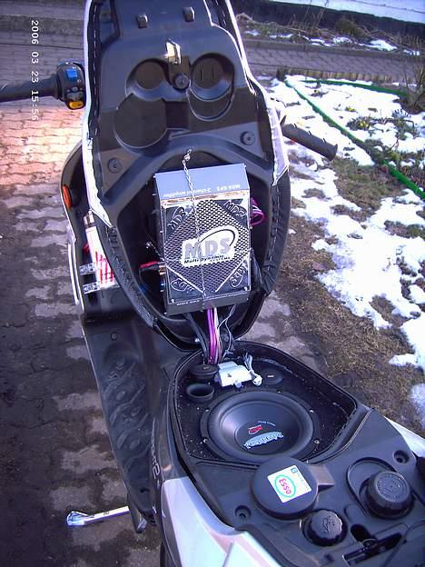 Scooterstereo Peugout Speedfight 2 anlæ billede 3