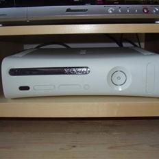 Musikanlæg NAD og CV 1215