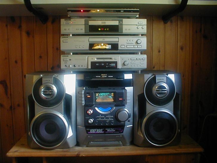 Minianlæg Sony MHC BX-5 - Sony MHC BX-5, MDS JE-640 & CDP-XE220 Samt Denver DVD-122 & DVD-7722mk2 billede 2