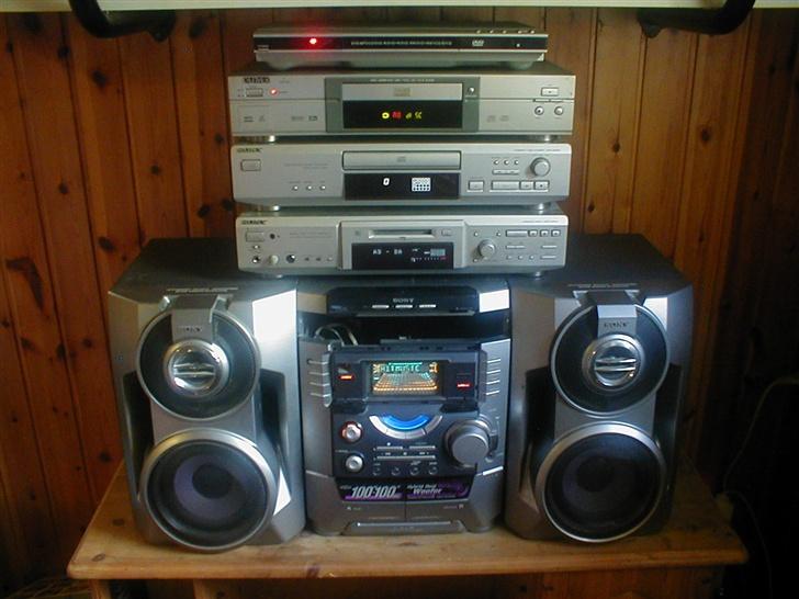 Minianlæg Sony MHC BX-5 - Igen Sony MHC BX-5, MDS JE-640 & CDP-XE220 Samt Denver DVD-122 & DVD-7722mk2 billede 3