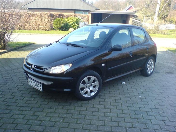 Bilstereo "Løvebil" - "Løvebilen" billede 1