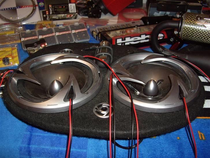 Scooterstereo 220watt + Dioder  ´Solgt´ - Sådan kommer de til at side og lyse ud under højtalerne!... billede 2