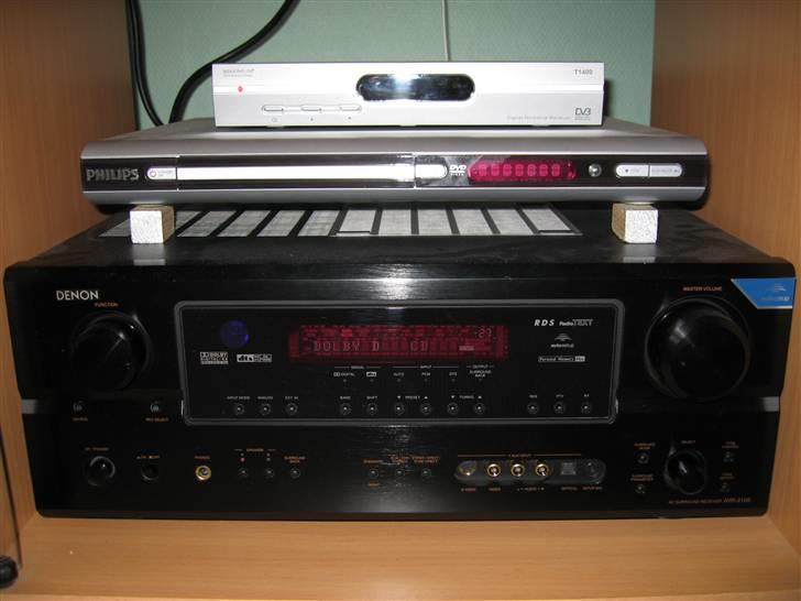 Hjemmebiograf Cerwin Vega ftw <3 - Min elskede Denon reciever, min philips DVD-afspiller og min DVB-tuner billede 2
