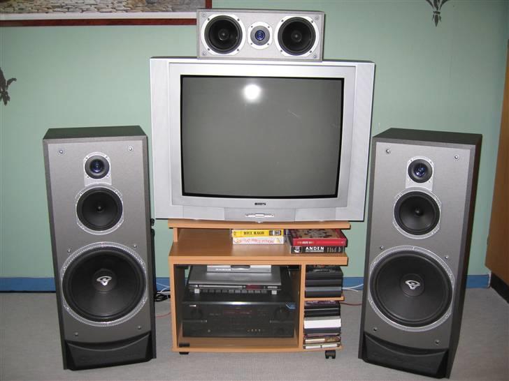 Hjemmebiograf Cerwin Vega ftw <3 - Mit setup i raw-look ;) billede 7