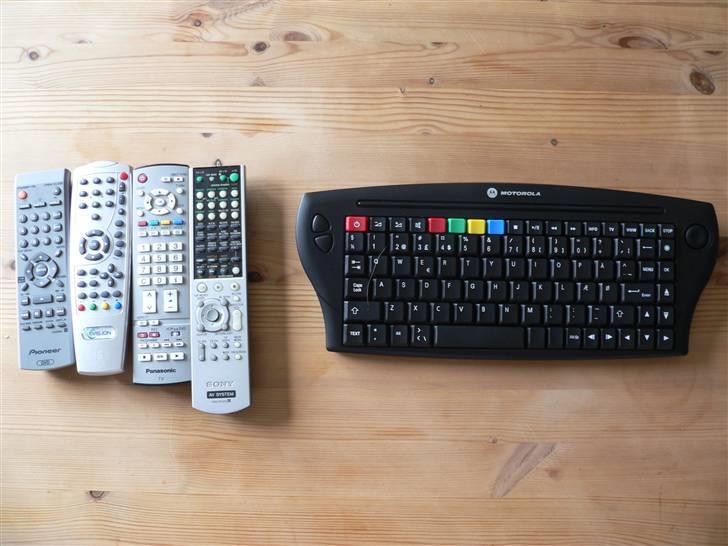 Hjemmebiograf Fladskærms Surroundbio - alt legetøjet, incl. tastaturet så jeg kan gå på internettet på fjernsynet billede 10