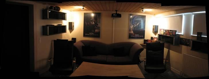Hjemmebiograf Kobe's gamle - Druknet - Bagvæggen med mine nye Transformers posters billede 15