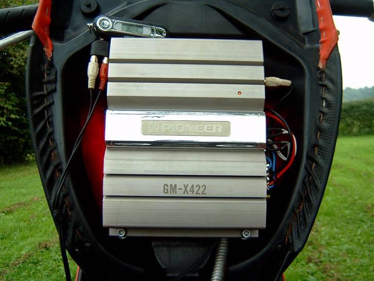 Scooterstereo Peugeot Speedfight 2 - lige på... billede 8