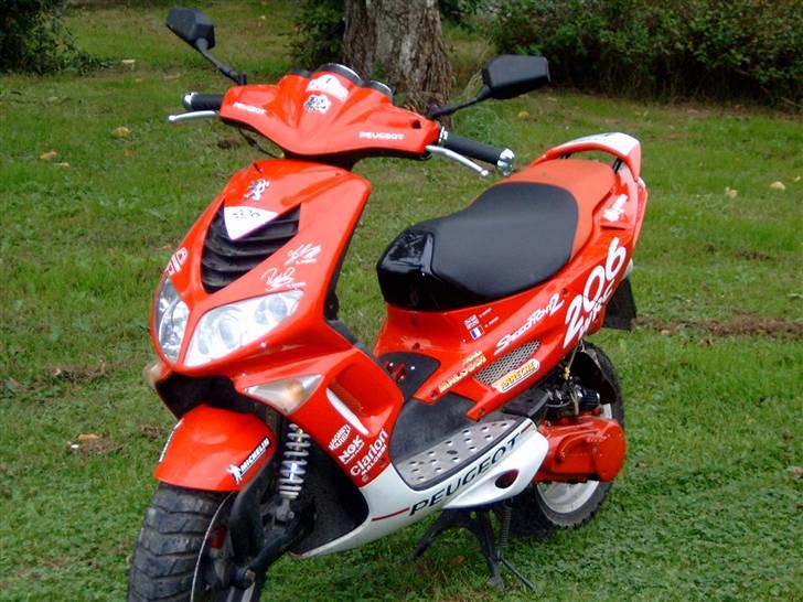 Scooterstereo Peugeot Speedfight 2 - lige et billede i fuld figur, så vi kan se hvad vi har med at gøre... billede 10