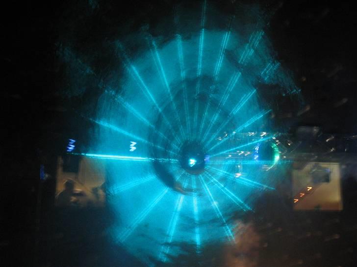 Diskoteksanlæg NeedForMusic - Ramsing cup 2006.. Dette år havde vi lejet en RGB laser billede 7