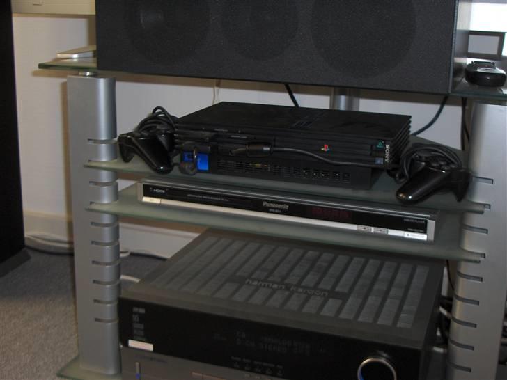 Hjemmebiograf hifi værelset - min dvd panasonic. playstation 2 samt min forstærker billede 17