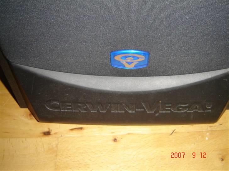 Computeranlæg cerwin vega v12-f billede 2